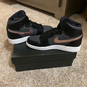 Air Jordan 1 retro high “bronze medal”
